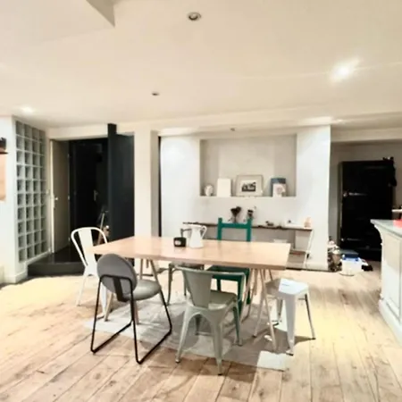 Hébergement de vacances Maison Loft De 100 M Avec Jardin à *